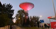 "Grzyb" w Tarnobrzegu iluminowany. Premierowe podświetlenie wieży ciśnień