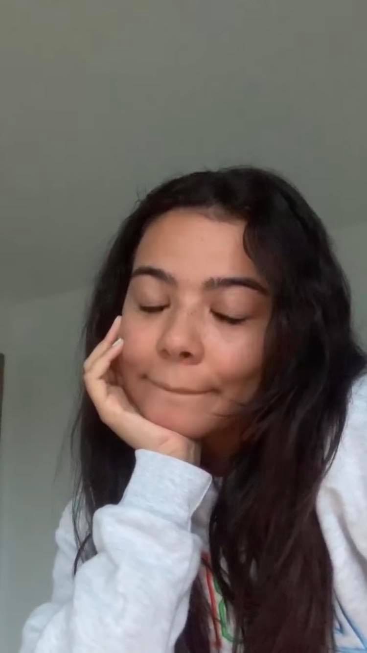 Lexy Chaplin ma koronawirusa