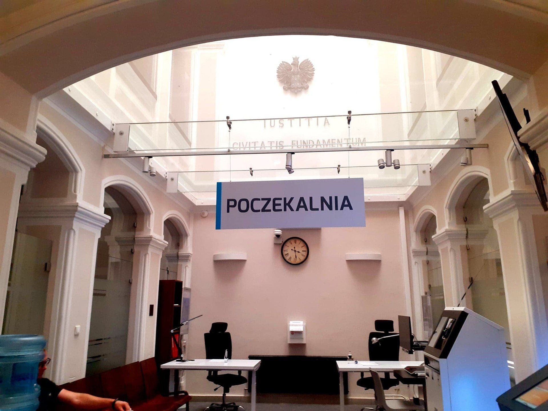 Daniel M. w Dzień Kobiet bieżącego roku zaatakował w Toruniu Ukraińca pałką teleskopową. Teraz sporawa jest już w Sądzie Okręgowym w Toruniu. Wiele wskazuje na to, że oskarżony spuścił zdecydowanie z tonu i chce dobrowolnie poddać się karze. Czy sąd się na to zgodzi? Okaże się niebawem.