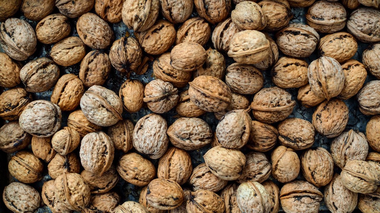 Tak działają orzechy włoskie. Oto powody, dla których warto je jeść