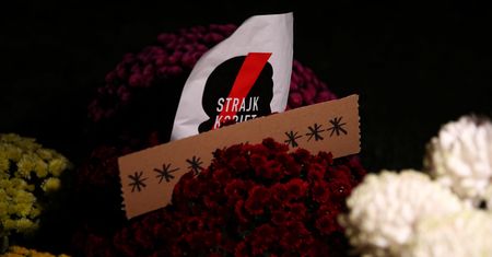Strajk kobiet. Wrocław. Policja musiała interweniować. Na szczęście nie doszło do starcia