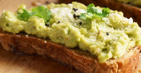 Zastąp nim masło i hummus. Smarowidło z sezonowego warzywa