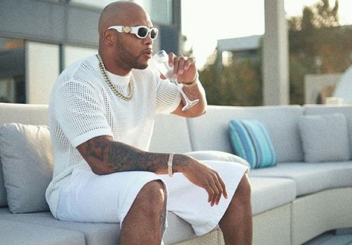 6-letni syn Flo Ridy w ciężkim stanie. Chłopczyk wypadł z piątego piętra