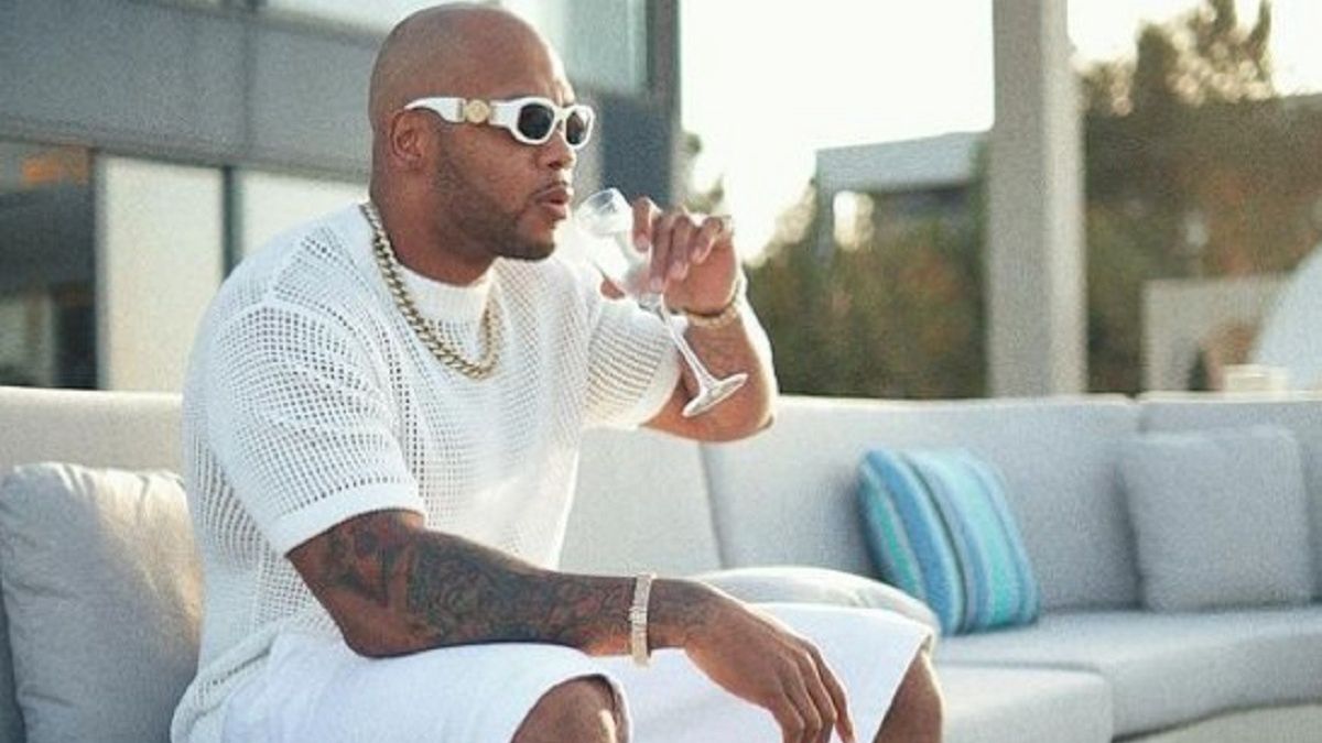 Syn rapera w stanie krytycznym. Dziecko wypadło z piątego pietra. 