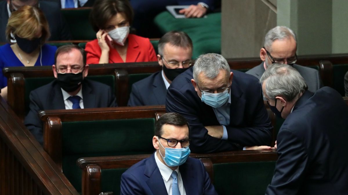 Premier Mateusz Morawiecki powiedział, że jest wysokie prawdopodobieństwo obniżki stawki VAT do zera na podstawowe artykuły żywnościowe od lutego 