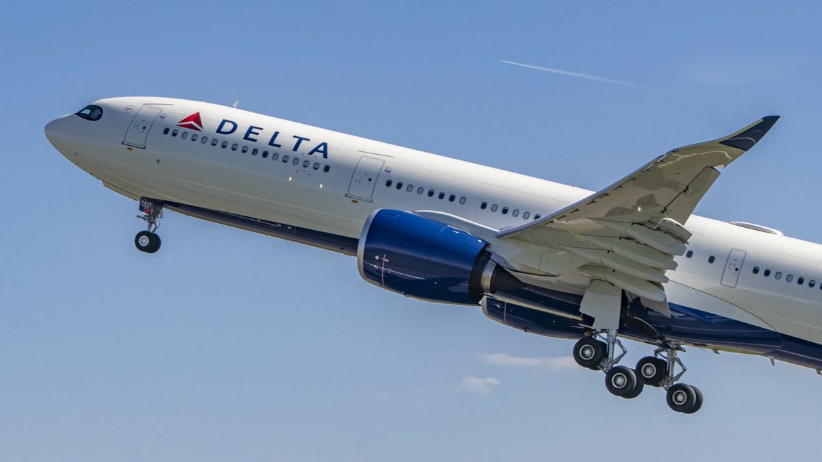 Pasażerowie samolotu  linii lotniczych Delta zatruli się jedzeniem