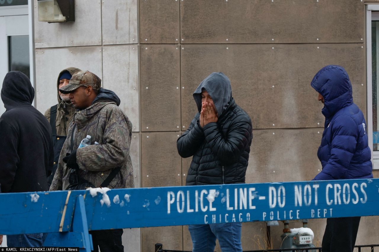 Działo się w nocy. Nalot na migrantów w Chicago