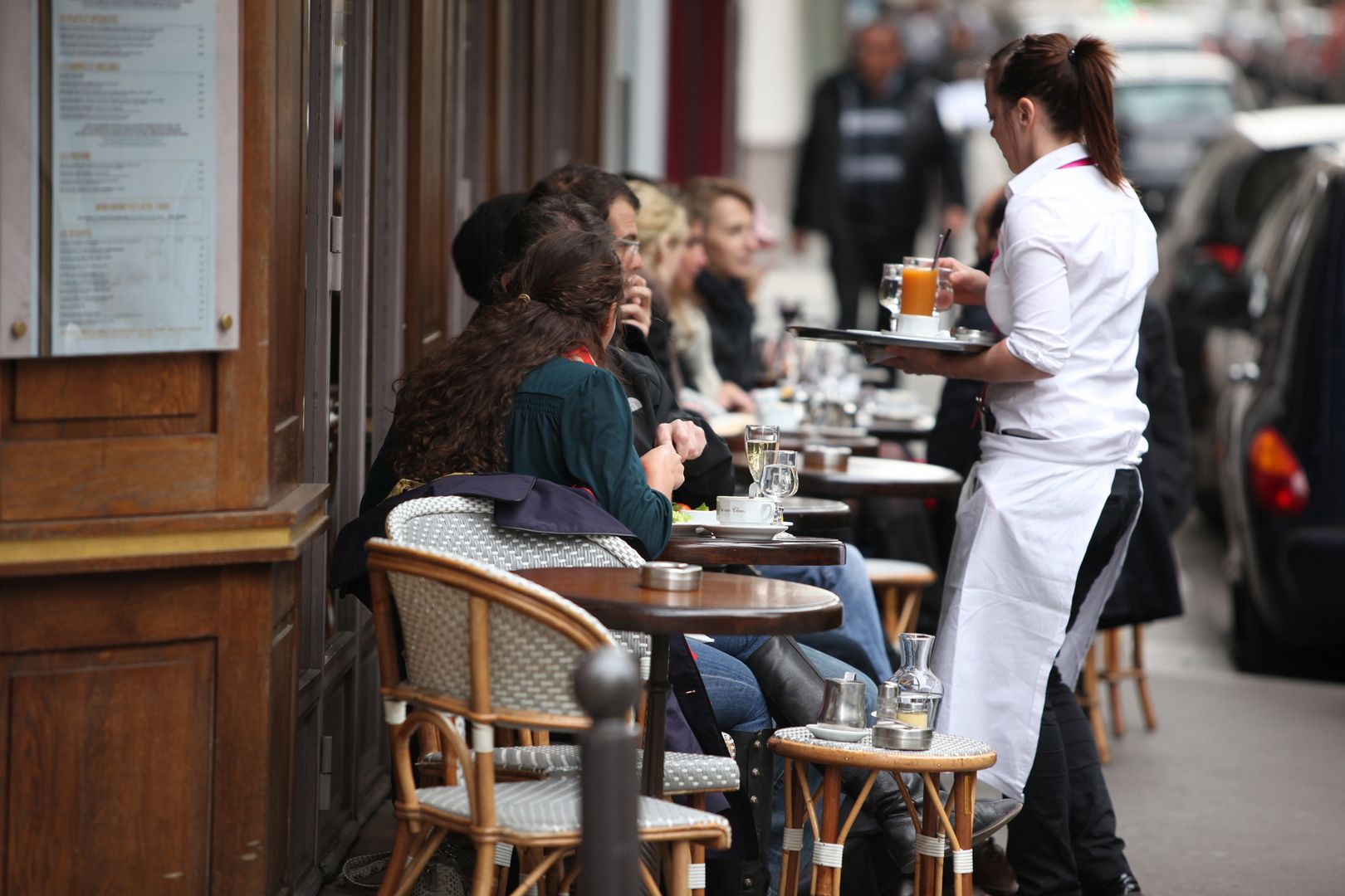 Restauratorzy pod ścianą. "Szukamy pracowników od zaraz"