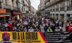 Tłumy wyszły na ulice w Madrycie. "Współwinni zbrodni Trumpa"
