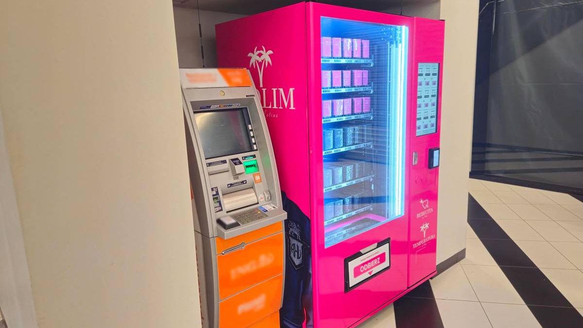 Automat z perfumami Skolima w galerii VIVO! Lublin