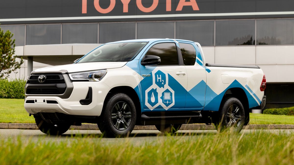 Wodorowa Toyota Hilux w wersji prototypowej