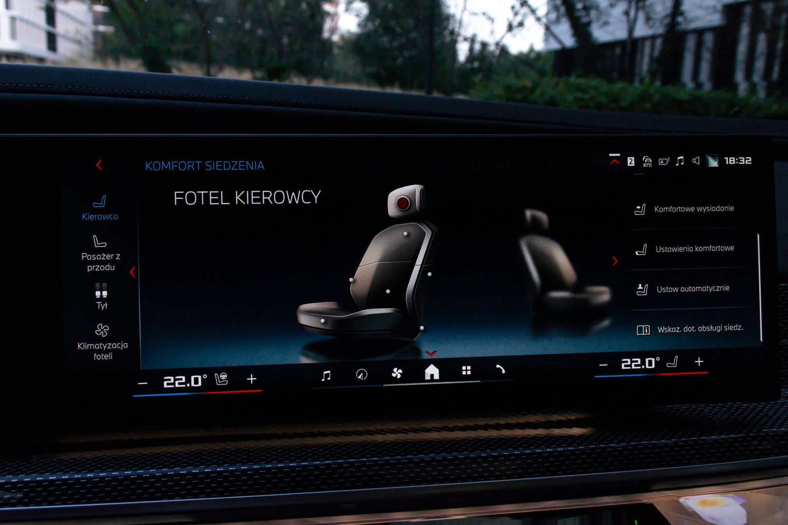 BMW i7 M70