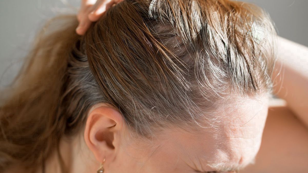 Zima to niezbyt dobry okres dla naszych włosów. 