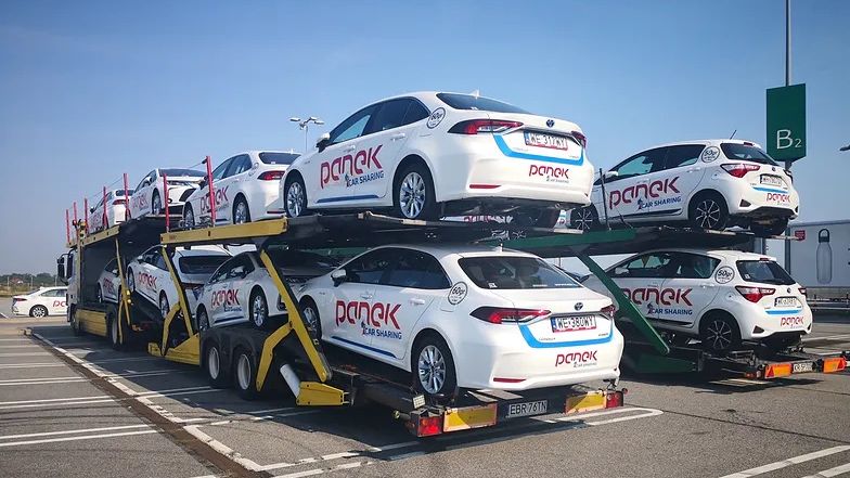 Panek zwiększa flotę aut. 