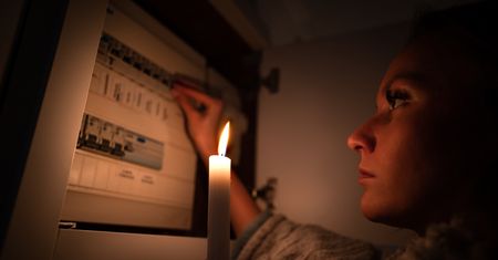 Ceny prądu w Polsce szaleją. Czy blackout w końcu dotrze do Polski?