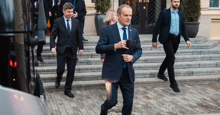 Politycy, nie wstydźcie się mówić o nagrodach [OPINIA]