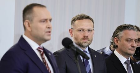 "Marszałek blokuje" projekt prezydenta. Bogucki uderza w Czarzastego