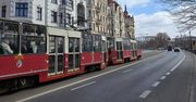 PRL w tramwajach w Toruniu? Wsiądziesz do środka i wylądujesz w innej epoce