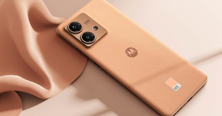 Specjalna edycja smartfonów Motorola Razr 40 Ultra oraz Edge 40 Neo w kolorze roku 2024