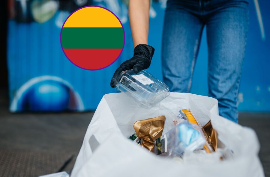 Sorting food and kitchen waste