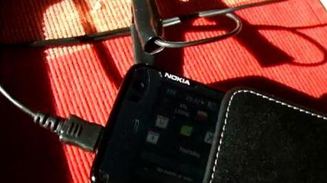 Ładowarka solarna domowej roboty dla Nokii N900 [wideo] 1