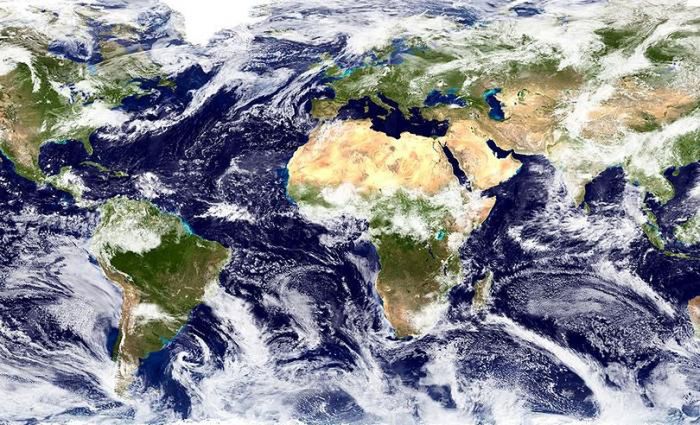 Zmiany wzorców chmur w ciągu ostatnich trzech dekad, które prawdopodobnie miały wpływ na ocieplenie planety, są zsynchronizowane z symulacjami modeli klimatycznych. Zdjęcie dzięki uprzejmości NASA Goddard Space Flight Center.