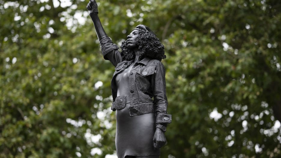 Wielka Brytania. Black Lives Matter. Statua na dawnym pomnika Colstona w Bristolu