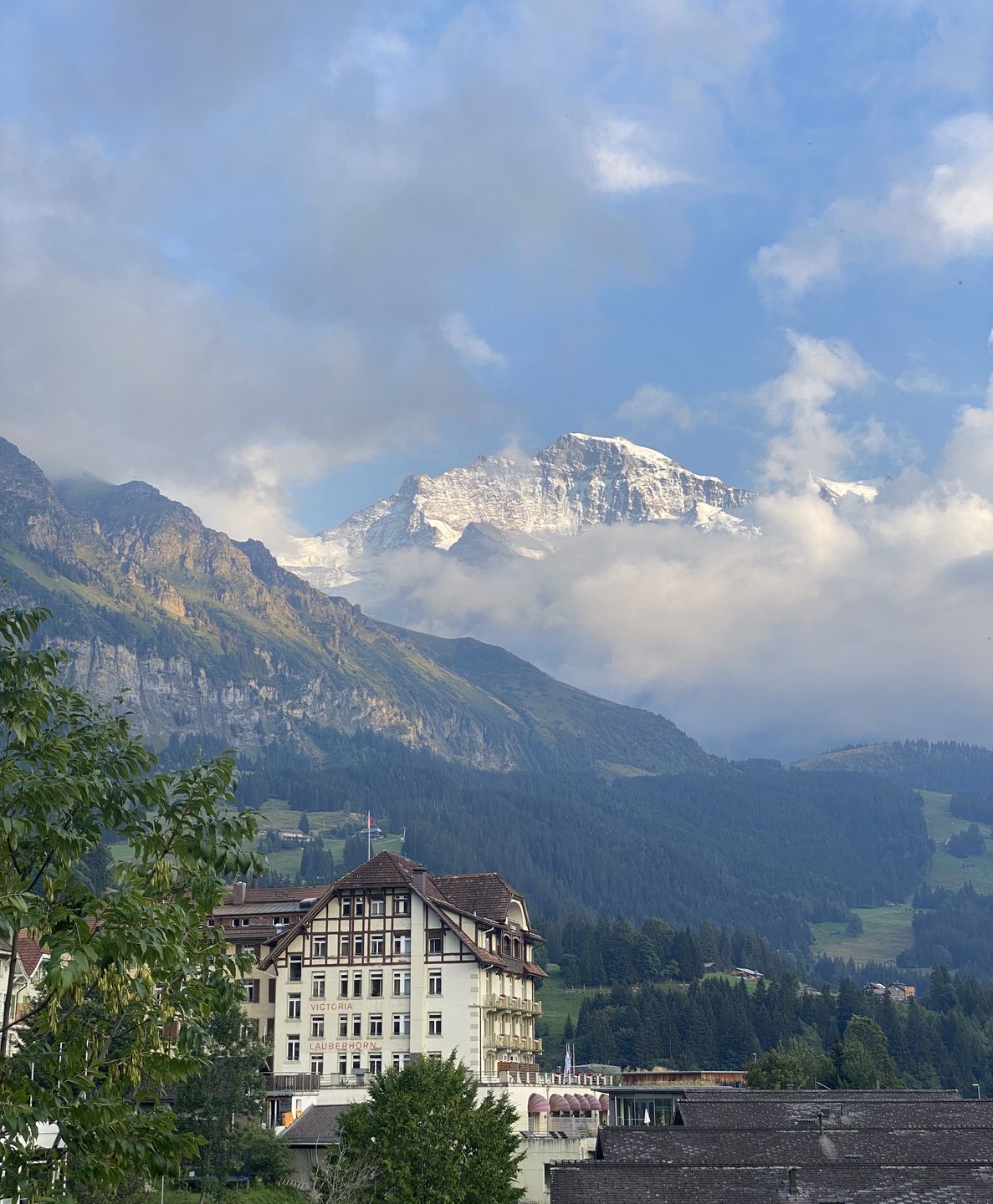 Podróż kamperem po Szwajcarii – dolina Lauterbrunnen