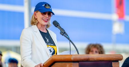 Hollywoodzka gwiazdka zachęca Polaków do głosowania na Kamalę Harris