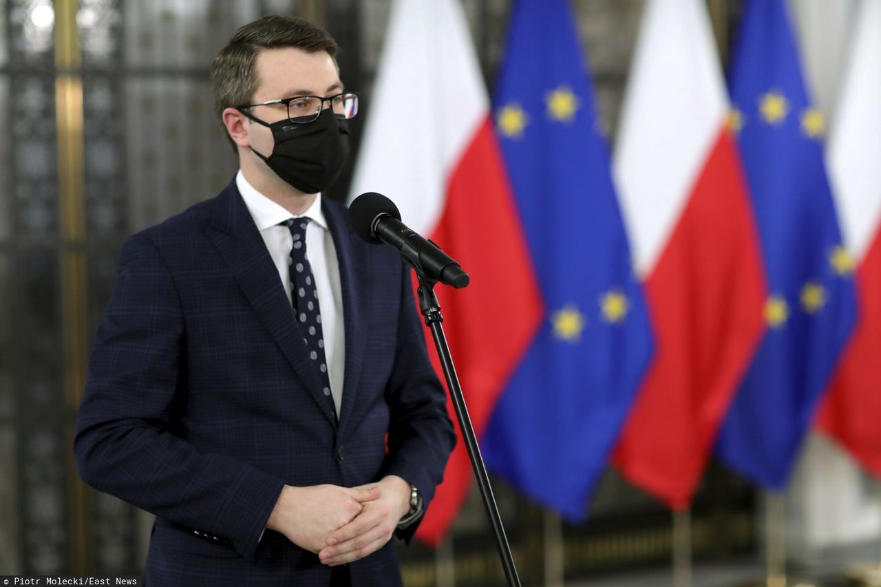 Premier kieruje wniosek do TK. Rzecznik rządu "dziwi się" Solidarnej Polsce