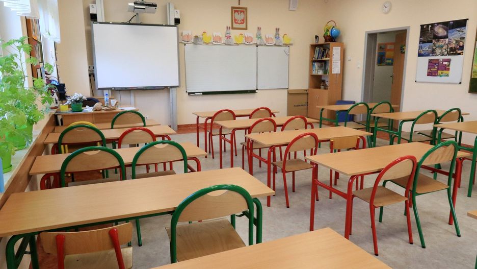Różnica między propozycją rządu a postulatem ZNP sięga więc nawet 5500 zł brutto w skali roku.