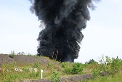 Płonęły chemikalia. Na teren pogorzeliska weszli śledczy