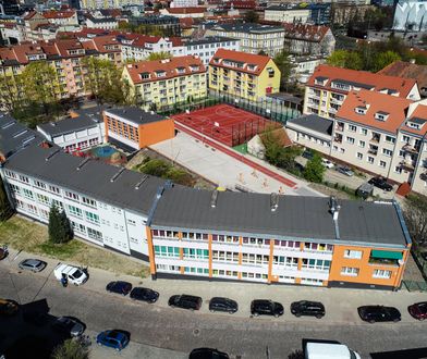 Szczecińscy nauczyciele chcą pomóc restauratorom. Oferują im pieniądze z "trzynastek"