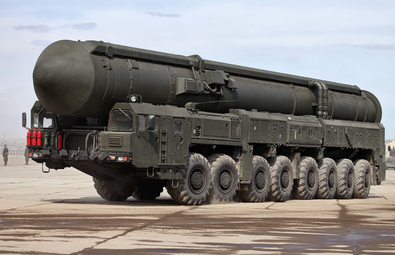 The RS-26 "Rubież" is supposed to be larger than the RS-24 "Yars"; in the reference photo, the RS-24 is shown.