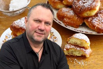 Te racuchy są lepsze od szarlotki. Strzelczyk zaskoczył przepisem