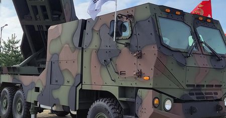 Korea pokazała system rakietowy HPRS. Ma strzelać unikatowymi pociskami