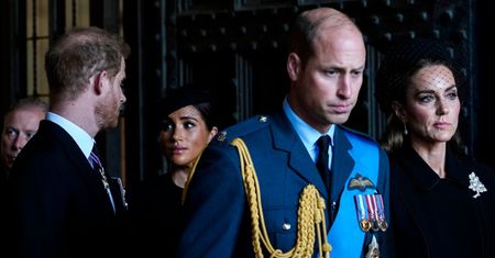 Książę William razem z księżną Kate spotkali się z księciem Harrym i Meghan Markle na WSPÓLNEJ KOLACJI. W końcu się pojednają?