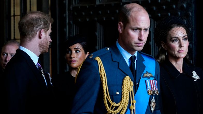 Książę William, Kate Middleton, książę Harry i Meghan Markle usiedli do wspólnego obiadu