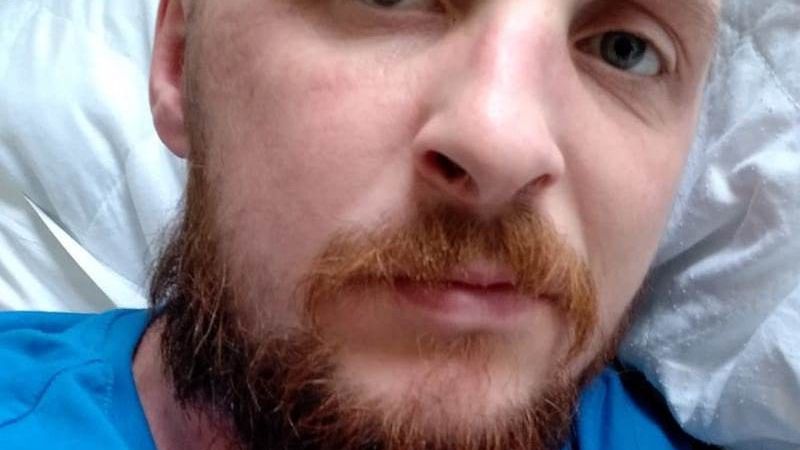 olicja prosi o pomoc w ustaleniu tożsamości mężczyzny