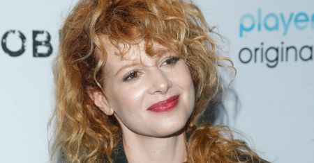 Karolina Gruszka na premierze filmu "Wyrwa". Kreacja rodem z lat 90.