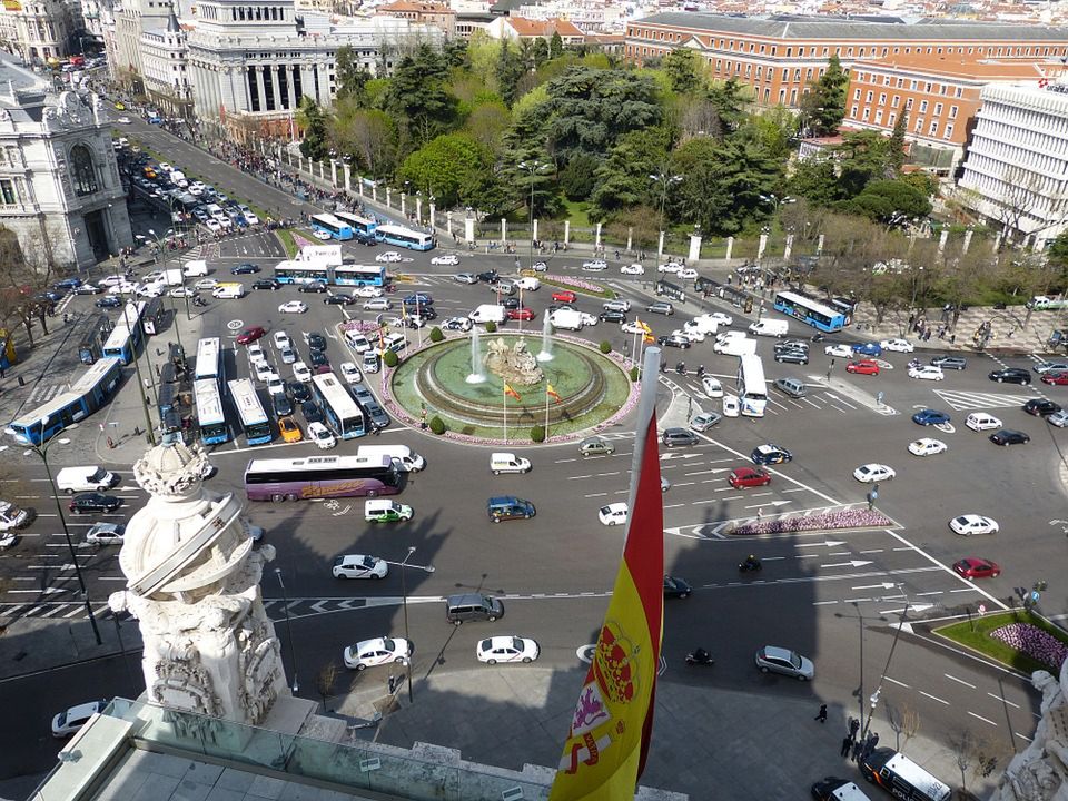 Madryt chce wprowadzić zakaz ruchu pojazdów spalinowych przed 2019 rokiem