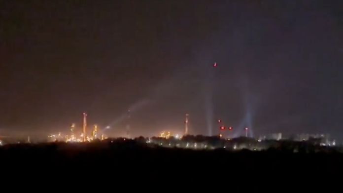 Ukraińska armia chwali się sukcesem. Pociski poleciały na rafinr