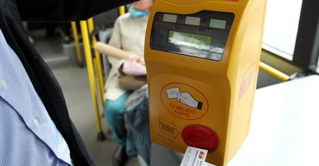 Bili kulą ortopedyczną, bo jechali na gapę. Kontroler w szpitalu