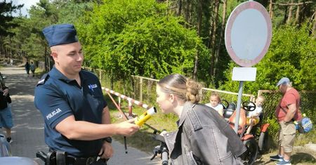 Wyjechali w teren i kazali "dmuchnąć". Sprawdzili nie tylko turystów