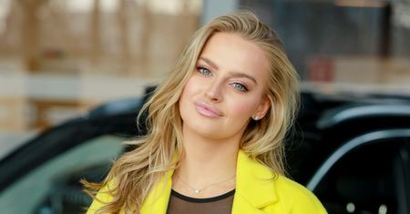 Karolina Pisarek w bibliotece. "Jak obcy"