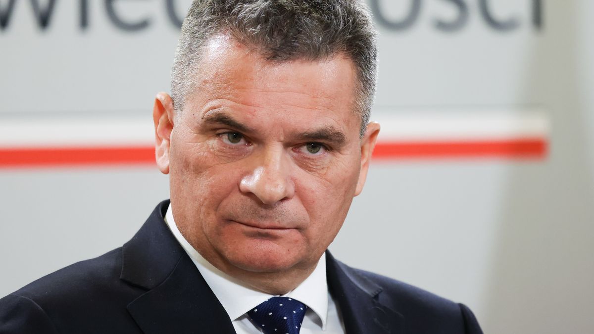 Warszawa, 20.12.2024. Prokurator krajowy Dariusz Korneluk podczas konferencji prasowej w siedzibie ministerstwa w Warszawie, 20 bm. (jm) PAP/Albert Zawada