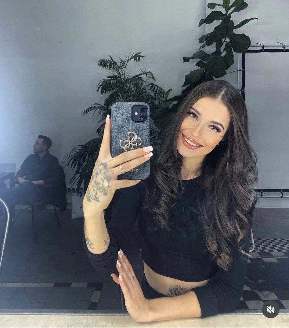 Karolina "Mallu"