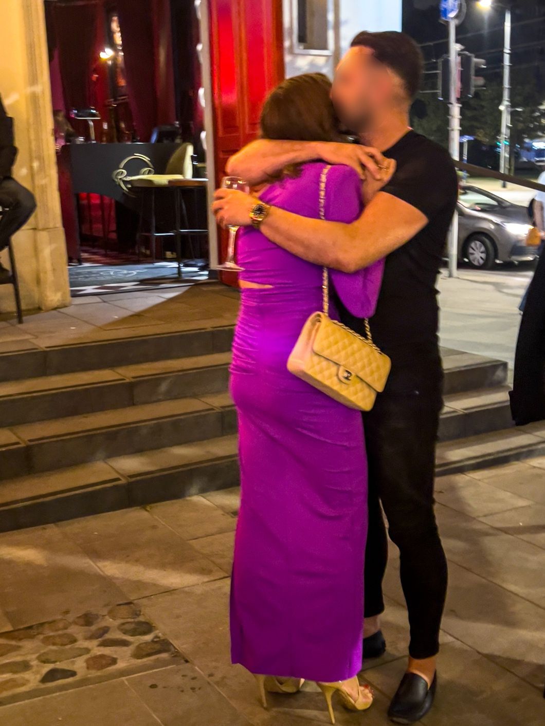 Anna Wendzikowska imprezuje z tajemniczym brunetem