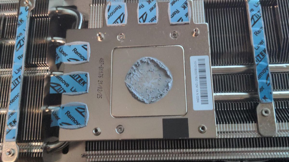 AMD Radeon RX 6700 XT od PowerColor