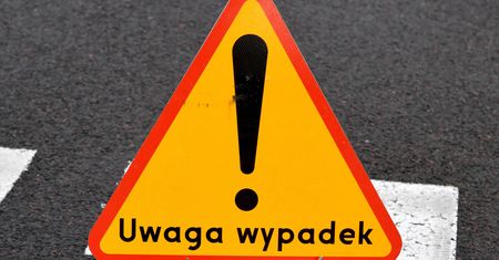 Wypadek szkolnego autobusu. Zasłabł kierowca
